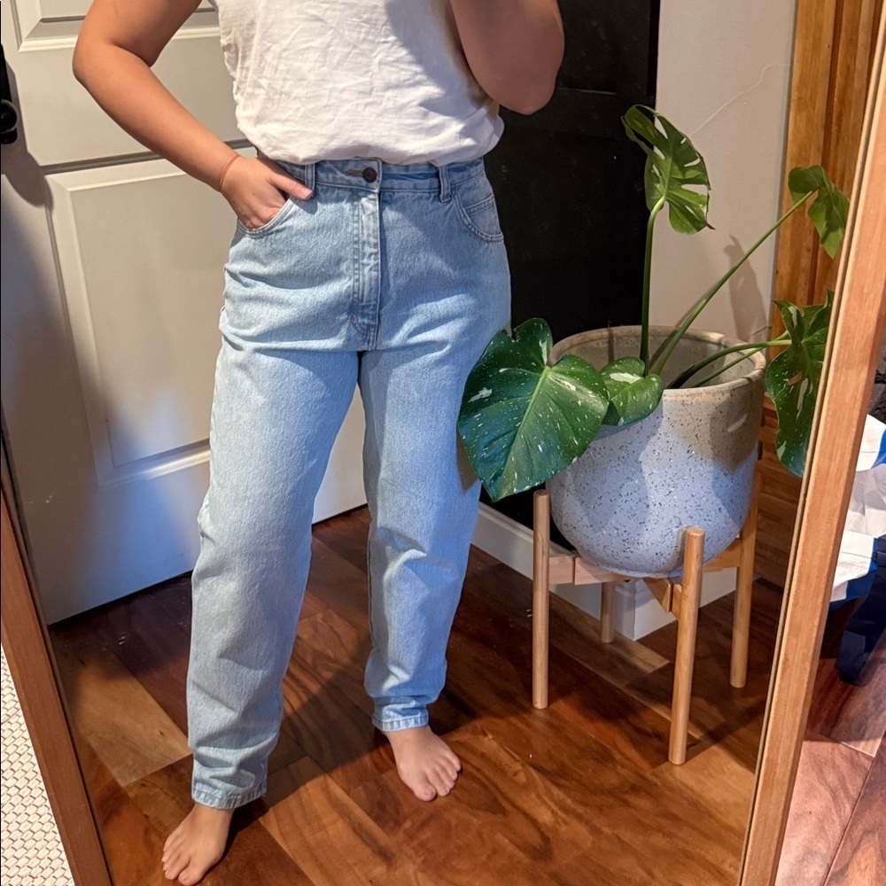 Vintage Gap 100% Cotton Light wash Tapered Leg Ultra High Rise. Size 27 - Picture 4 of 9
